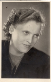 Marie Machačová in 1950