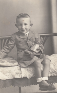  František Jílek (1945–1948), bratr manžela