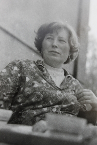 Manželka Věra Netolická, 1975