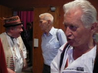 Martin Hrbáč se zpěvákem prof. Dušanem Holým a bývalým rozhlasovým redaktorem Jaromírem Nečasem. Kolem roku 2010