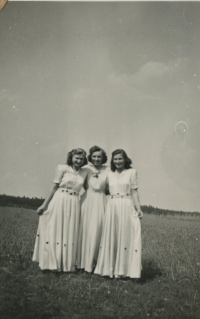 Erna Demuth with friends in Studenec after the war