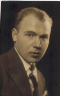 Alexander Danzinger, otec Petera, ve věku 26 let, Banská Bystrica, 1934
