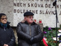  Azriel Dansky u památníku v Kremničke, listopad 2016
