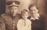 František Famfulík s manželkou a synem Láďou
