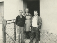 Josef Rührich, the son of original inhabitants on a visit, and Erna's parents