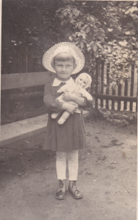 Ludmila Kaděrová (Kleinová), 1940