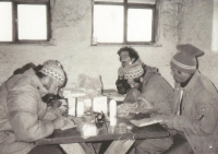 Na horské chatě Kibo Hut pod Kilimadžárem