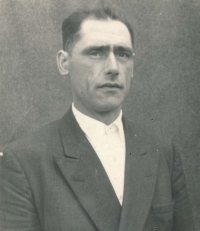 Pamětníkův otec Andrej Sulitka, 1955