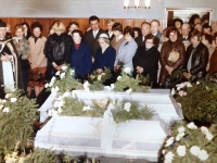 Funeral of wife and children on April 10, 1981