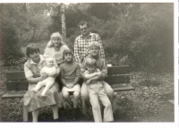 Jaroslav Šturma s rodinou, 1987
