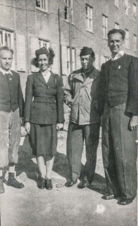 Otec pamětnice, František Miloslav Marek v Lipsku, 1945, vpravo