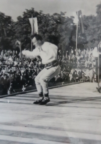 Jiří Parduba dancing "odzemek" in 1950s