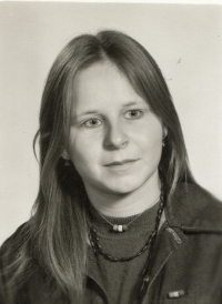 Michaela Othmani in the identity card photo in 1981