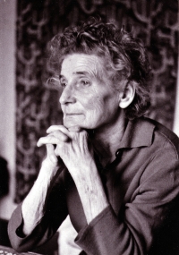 Babička Anna Ptaszková, 1977
