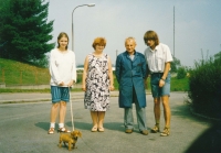 Jiří Reidinger with parents and wife, 1989