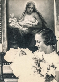 Richard Stára s matkou, Praha 1955