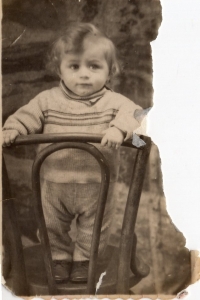 Dětské foto Volodymyra Švece, které dostala roku 1950 jeho matka na Sibiř