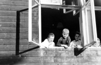 V Jánských Lázních po obrně v roce 1956