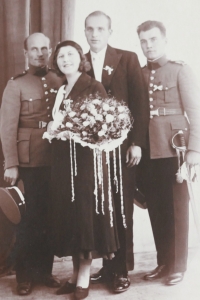 1933 svatba rodičů ve Sválavě na Podkarpatské Rusi