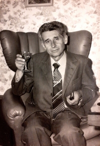Anna Dočekalová's brother, Stanislav Krejčí, who worked as an army attaché in Italy between 1963 – 1967 and then for four years in France. 1986