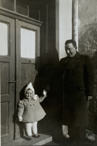 Photo from the saved album - Lýdia as a child with her father Jakub Farkaš