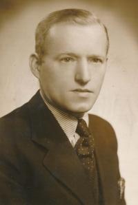 Otec Jaroslav Beneš, 1941