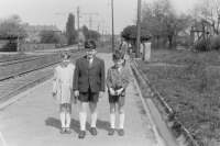 Josef Bauer (vpravo) se sestrou Janou a bratrem Petrem, 50. léta