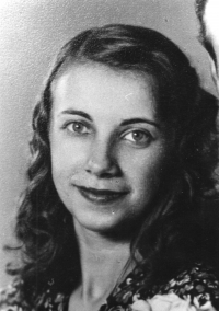 Pamětníkova matka Elly Köhler na svatebním fotu z roku 1944 