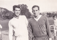 Brothers Josef and Jaromír (right) Pasečtí after the match RH Cheb - Slovan Liberec 2: 2, turn of the 50s and 60s of the 20th century