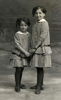 Sisters Anka and Zdena