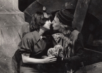 Bohuslav Holý při představení Lucerna v ochotnickém divadle na počátku 80. let