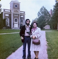 S matkou na Hamilton College, 1975