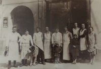 Zaměstnanci podniku včetně Josefa a Bohumila Kalivodových