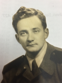 Lubomír Dvořák sloužil v letech 1951–1953 u 60. útvaru PTP