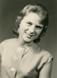 Šestnáctiletá Ilona Zimová, 1965