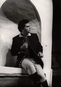 V roli Jeníka v Prodané nevěstě, Olomouc, 1978