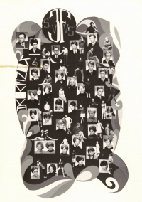 Maturitní tablo, pamětník označen šipkou, SVVŠ Koněvova Brno, 1968