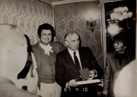 S manželi Gorbačovovými, přijetí při uvedení Prodané nevěsty, Praha ND, 1987
