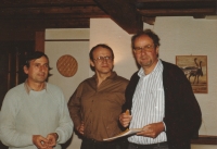 Miloš Rejchrt (uprostřed) a François Brélaz (vpravo), jaro 1990