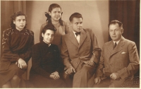 Father Jiří Kaplan with parents and sisters, 1948 