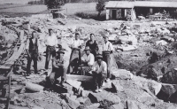 Photo of stonemasons, sitting from the left: Josef Žáček (father), Jindřich Žáček (uncle), Stanislav Novák, standing from the left: Josef Štěpánek, Josef Vaňkát, someone from Lipnička, Stanislav Žáček (uncle), the last one was not identified
