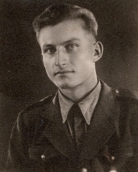 Osmnáctiletý Josef Svoboda v armádě 