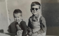 Se starším bratrem Janem