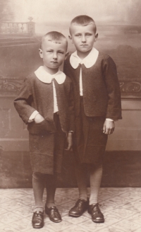 The brothers Antonín and Josef Rejlek, 1937