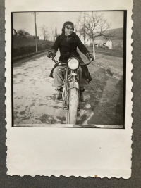 Matka Anna Božena, předválečné foto