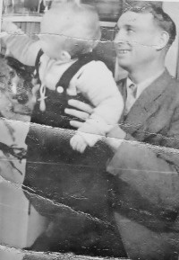 Karel Kavička s tatínkem