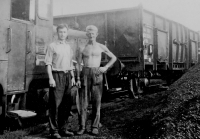 Karel Kavička v cukrovaru v Bedihošti po roce 1970 jako posunovač