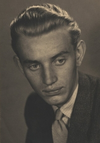 Maturitní foto, 1946