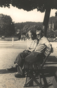 Lubor Linhart a Irena Židová před svatbou, 1950