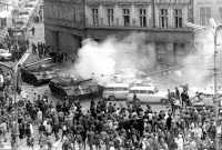 Náraz sovětského tanku 314 do podloubí na libereckém náměstí 21. srpna 1968